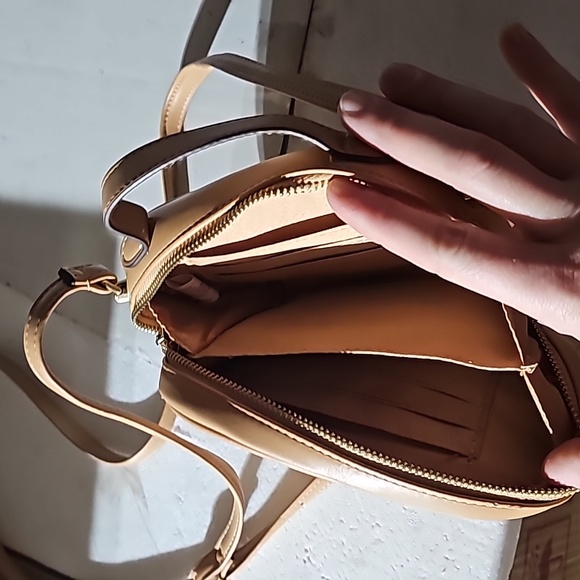 Purse - Picture 3 of 4